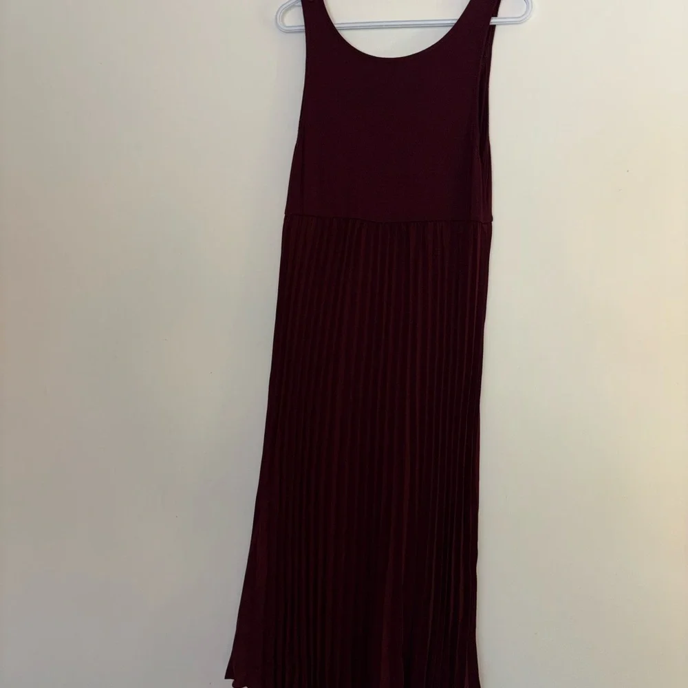 Nursing/Breastfeeding Seraphine Deep Burgundy long Dress with Sunray-Pleat Skirt - Picture 5 of 7